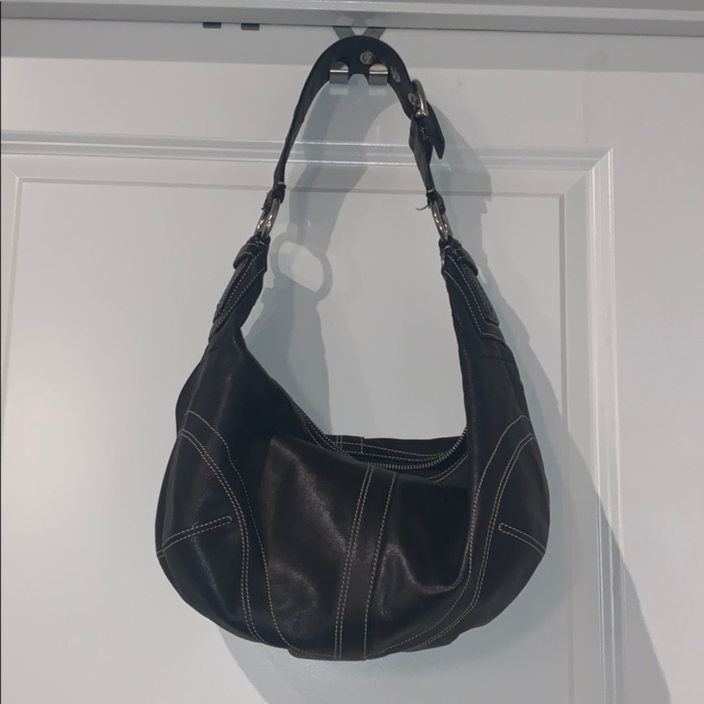 Xl coach all leather hobo. Black